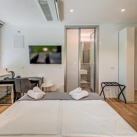 Pomak Luxury 스플리트