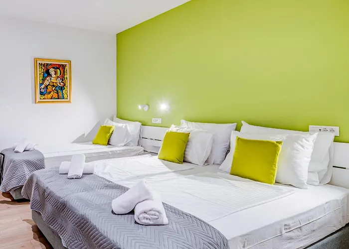 Pomak Luxury Pensionat 4*