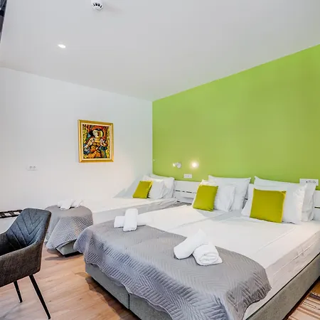 Pomak Luxury 4* Σπλιτ